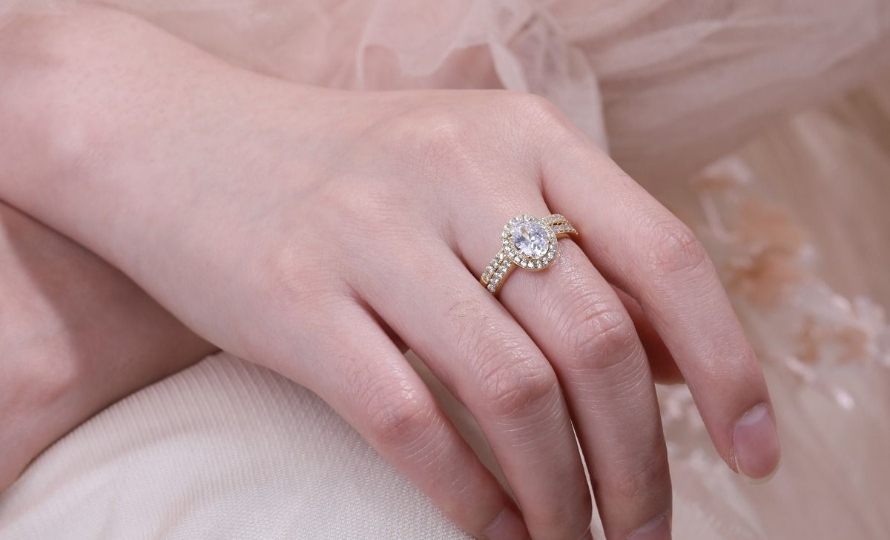 Do Men Wear Engagement Rings?